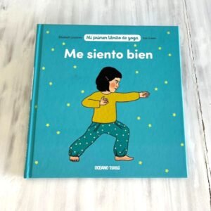 Portada libro: "Me siento bien. Mi primer libro de yoga"